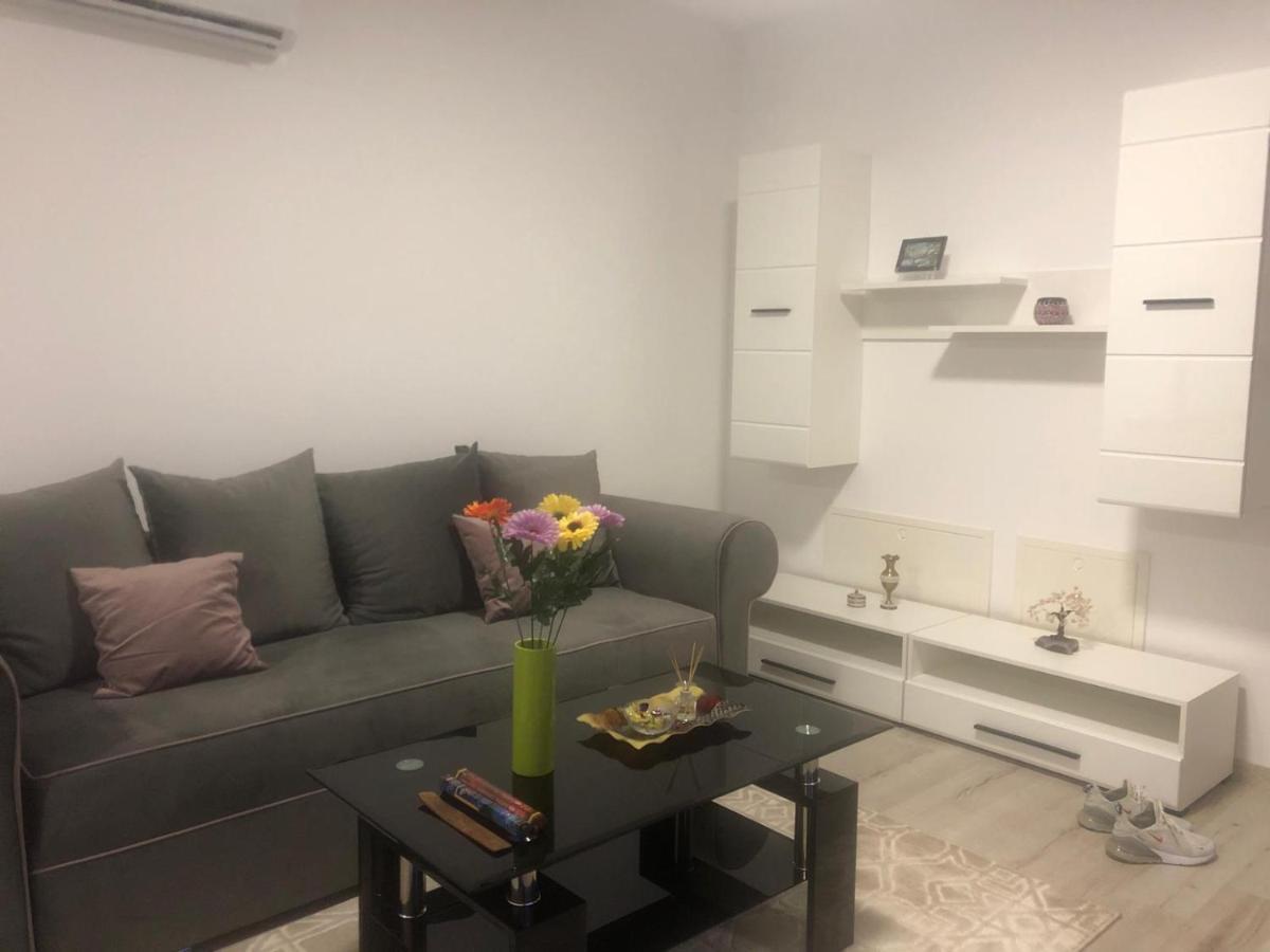 Apartament Cu 2 Camere オラデア エクステリア 写真