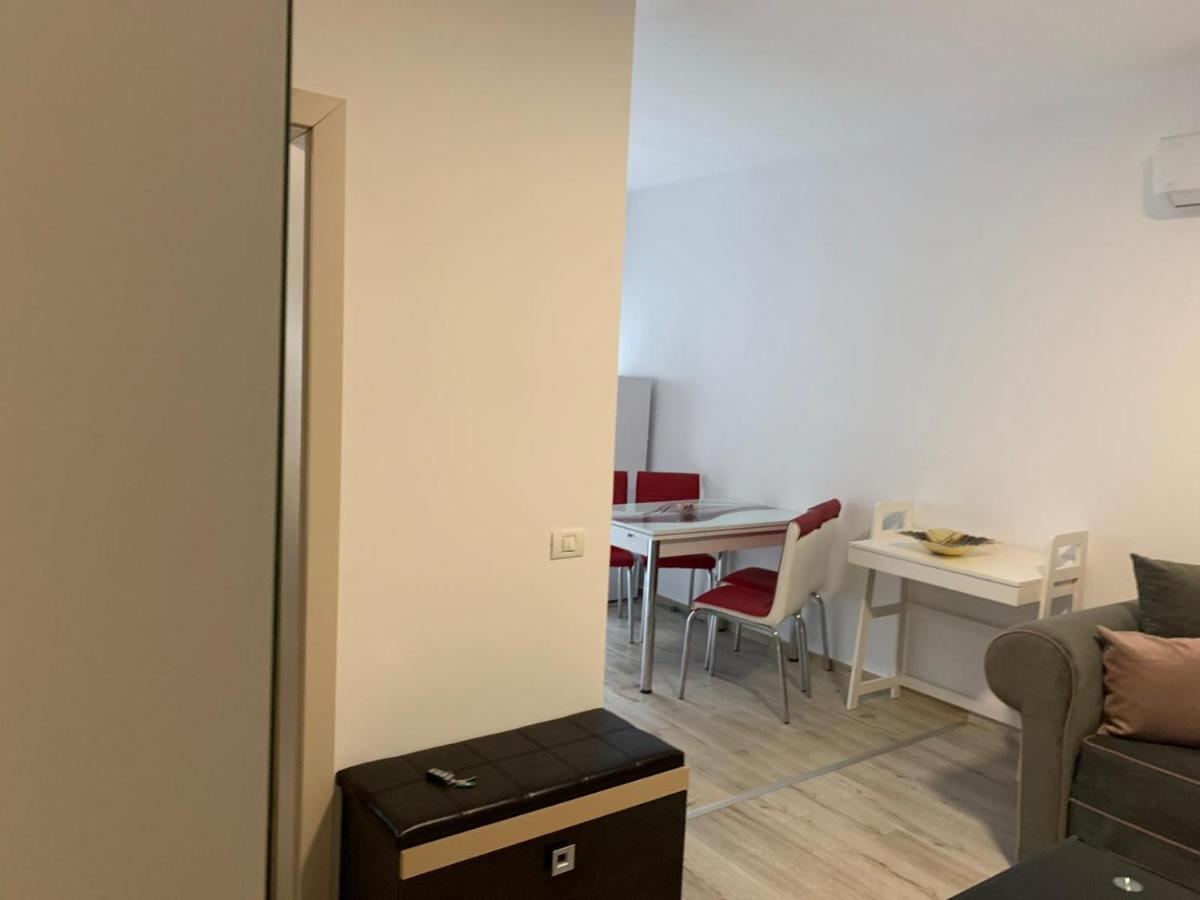 Apartament Cu 2 Camere オラデア エクステリア 写真